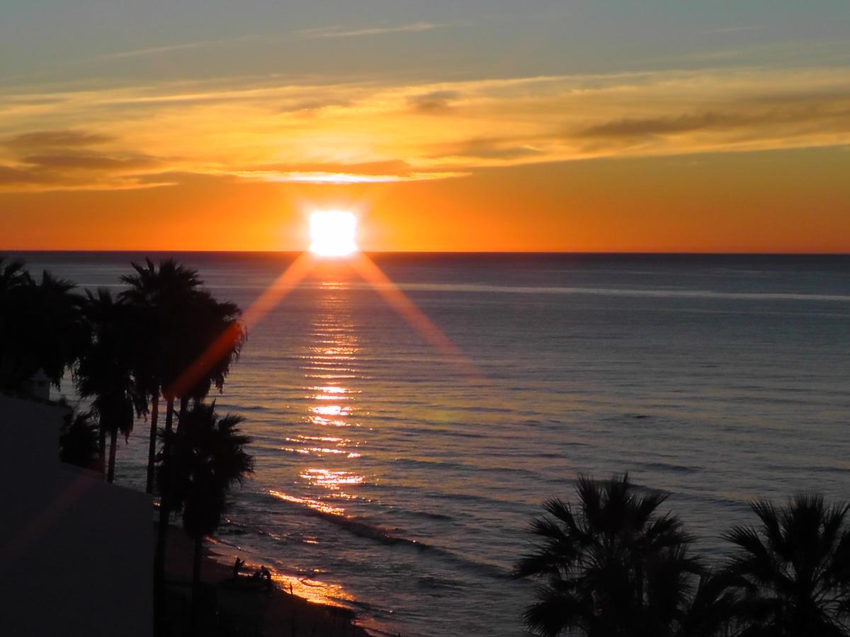 Apartment Sun Of Andalucia In First Beach Line With View On Africa Sitio de Calahonda Rum bild